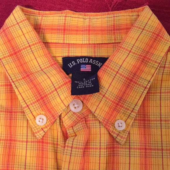 A set of three young man shirts. - Picture 3 of 4